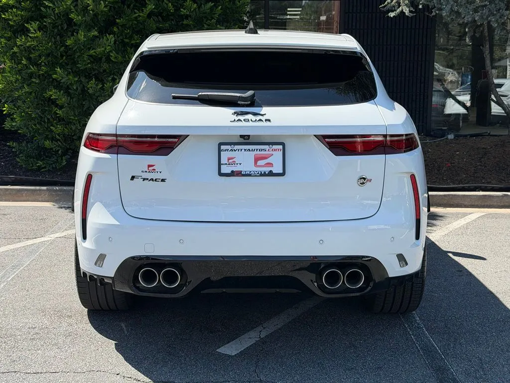 Jaguar F-PACE photo 15