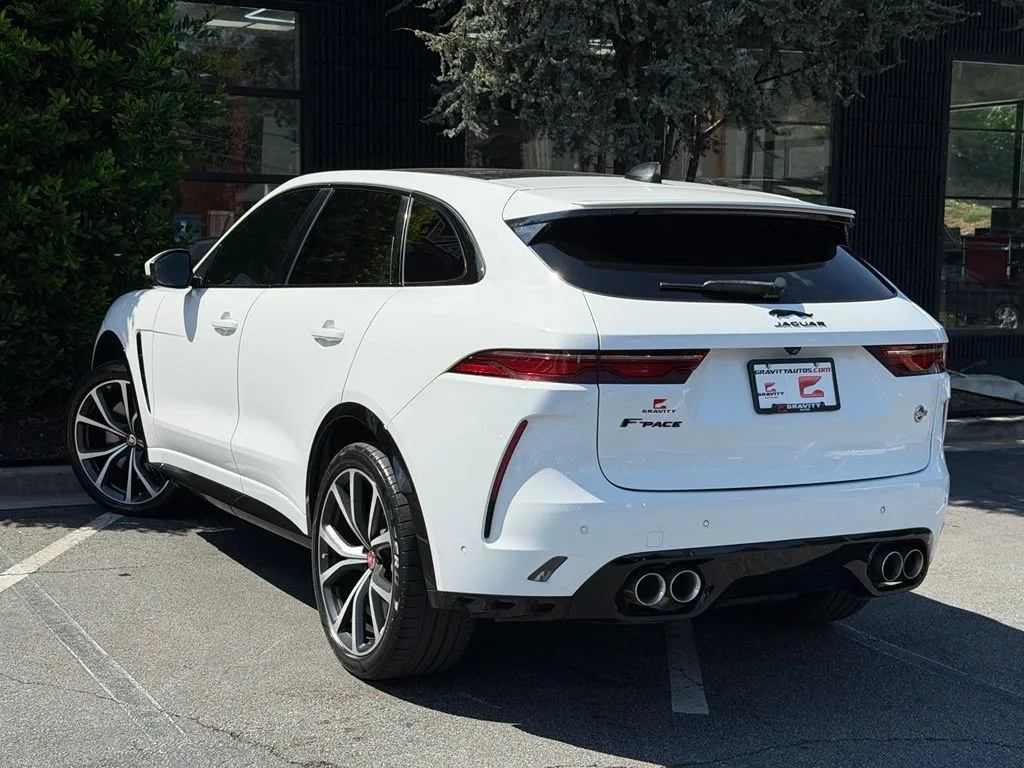 Jaguar F-PACE photo 20