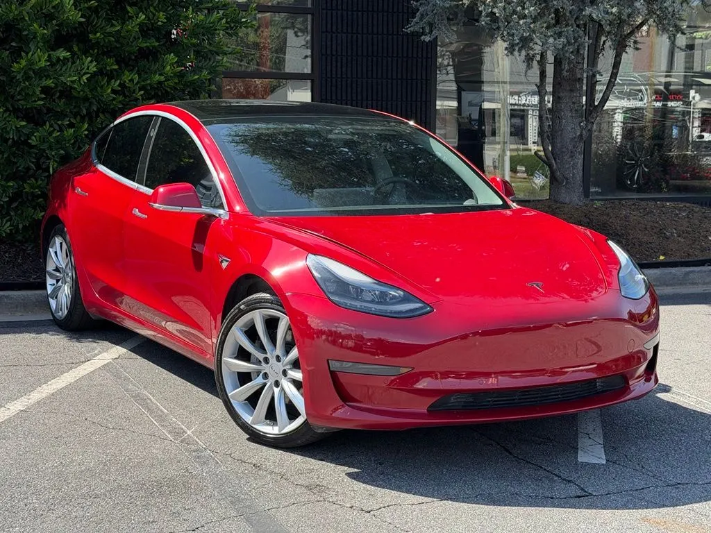 Tesla Model 3 photo 7