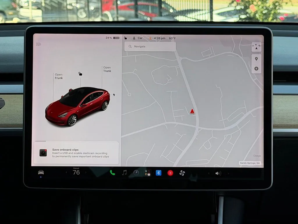 Tesla Model 3 photo 46