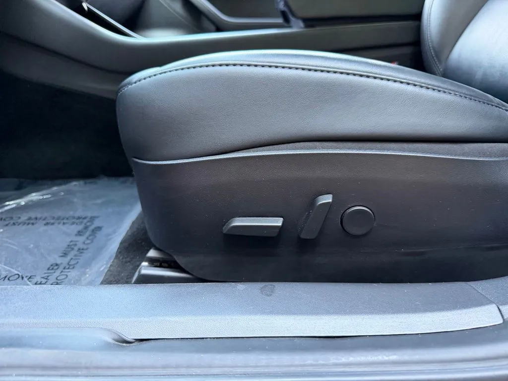 Tesla Model 3 photo 27