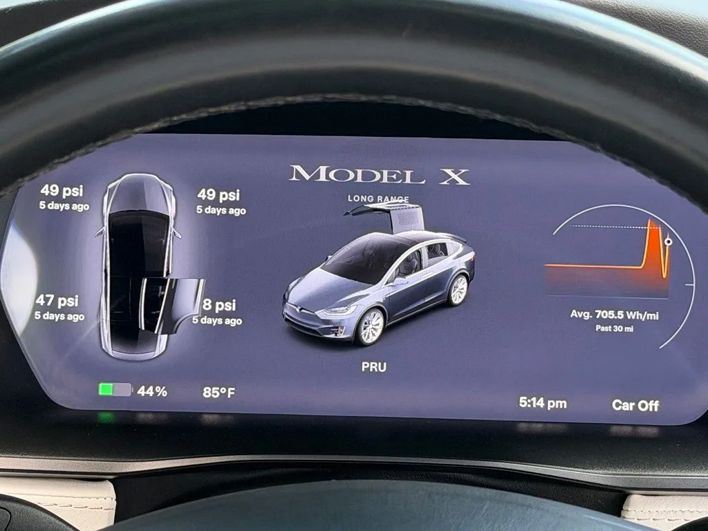 Tesla Model X photo 45