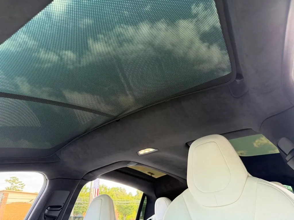 Tesla Model X photo 50