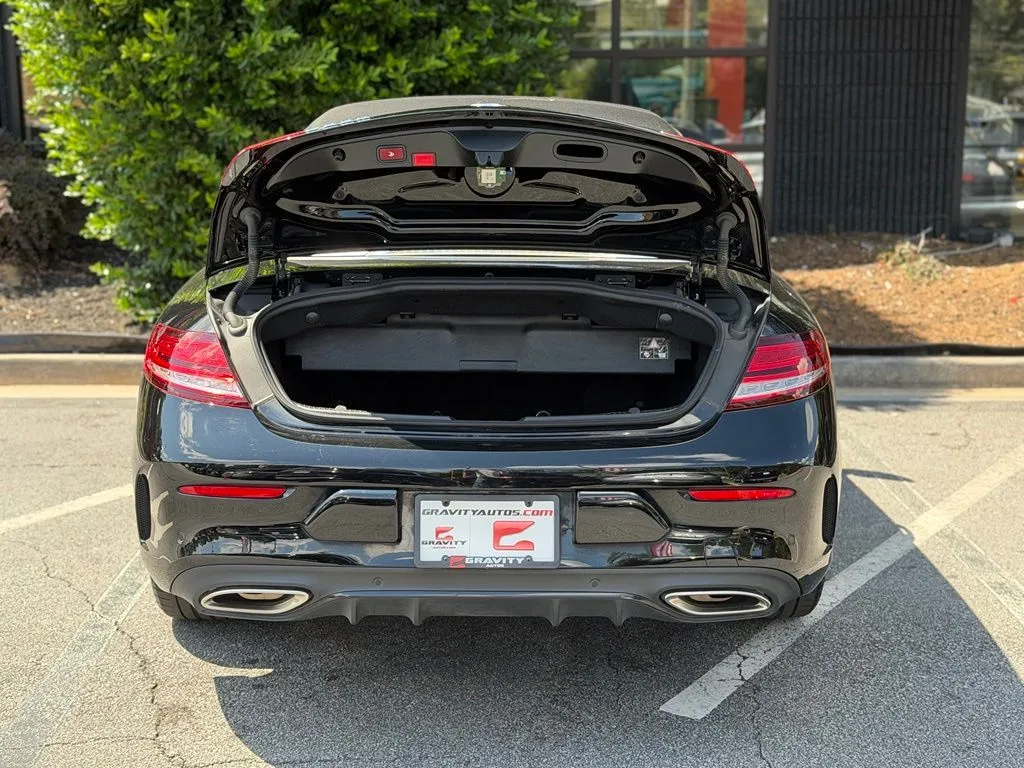Mercedes-Benz C-Class photo 17