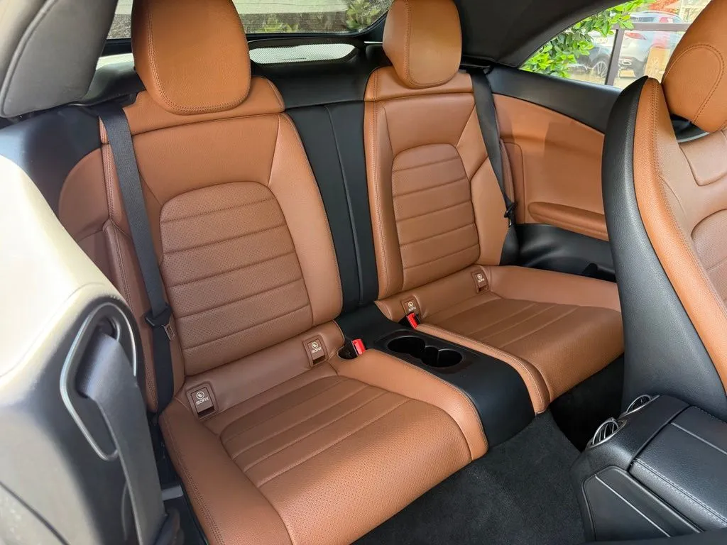 Mercedes-Benz C-Class photo 36