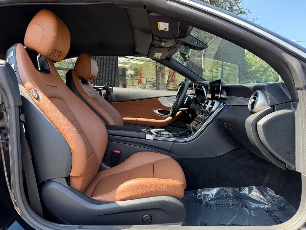 Mercedes-Benz C-Class photo 32