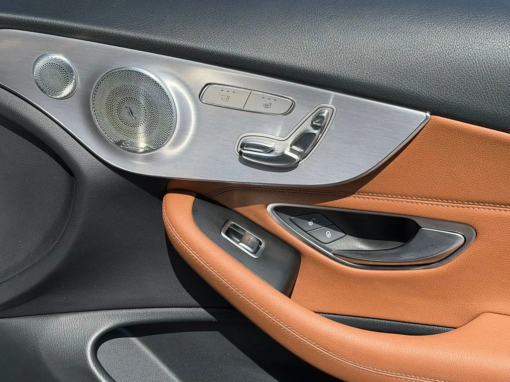 Mercedes-Benz C-Class photo 35