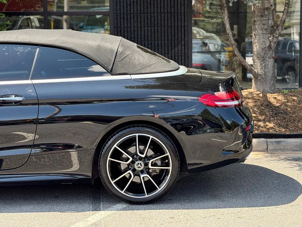 Mercedes-Benz C-Class photo 11
