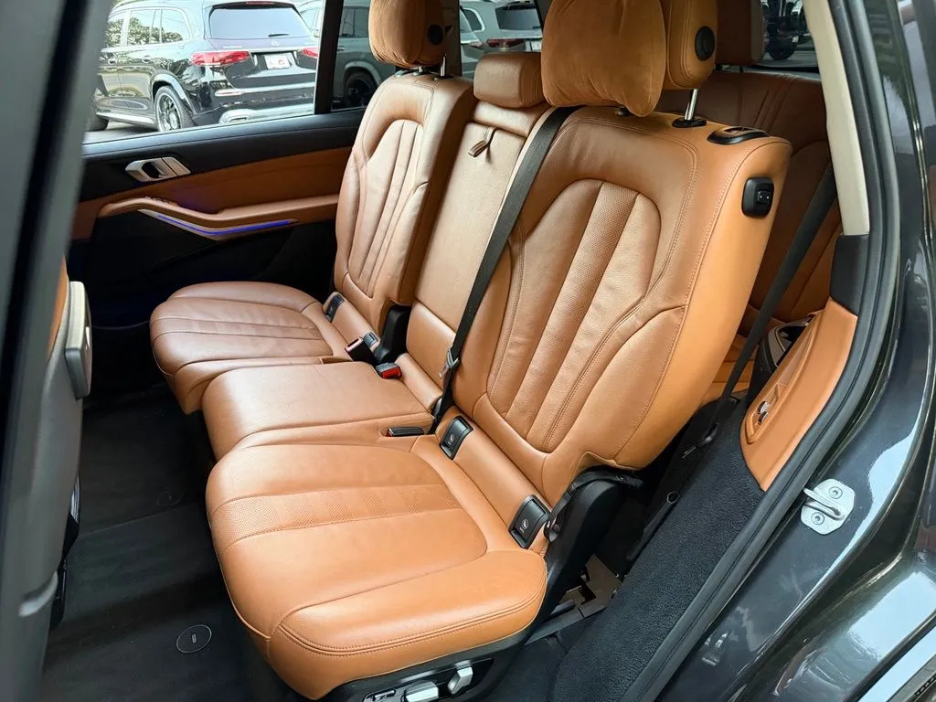 BMW X7 photo 30