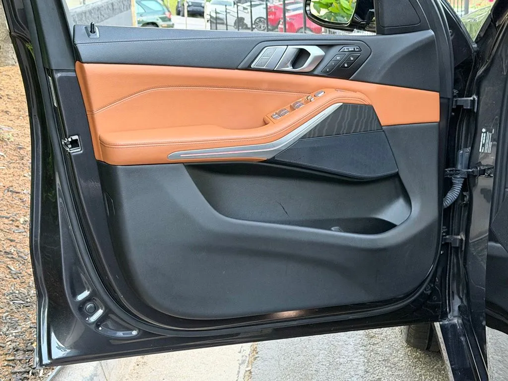 BMW X7 photo 27