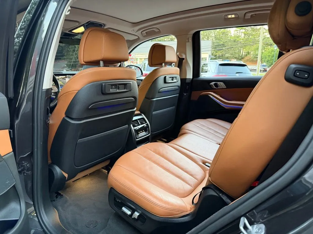 BMW X7 photo 29