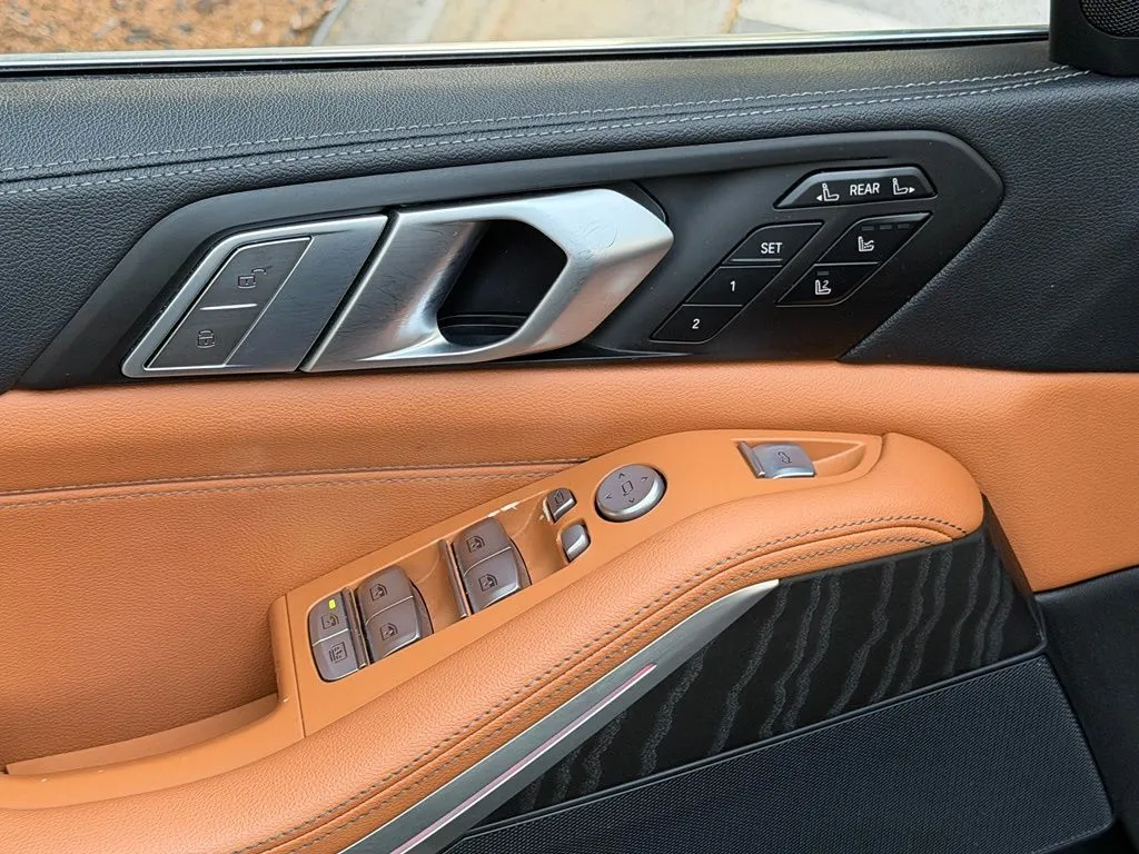 BMW X7 photo 28