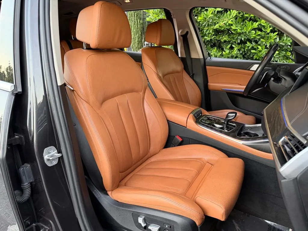 BMW X7 photo 35