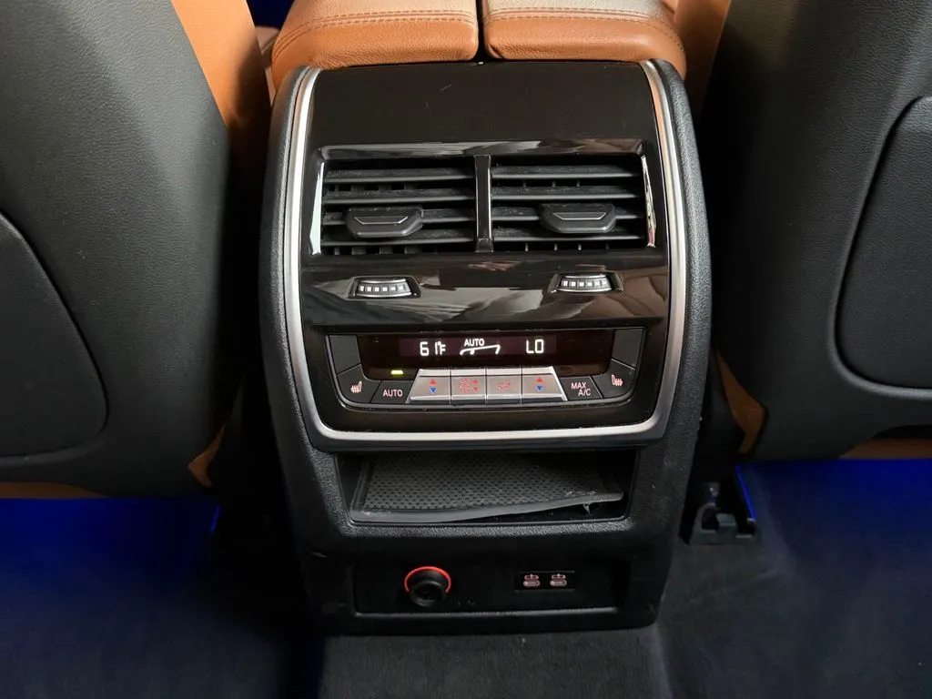 BMW X7 photo 53
