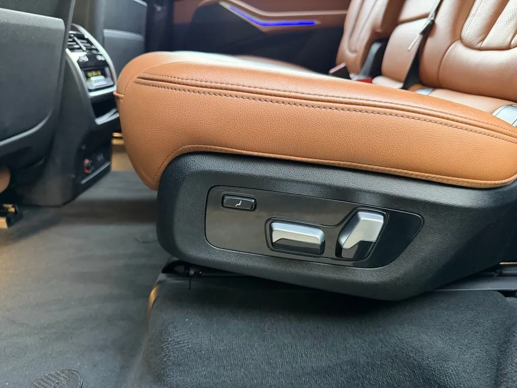 BMW X7 photo 31