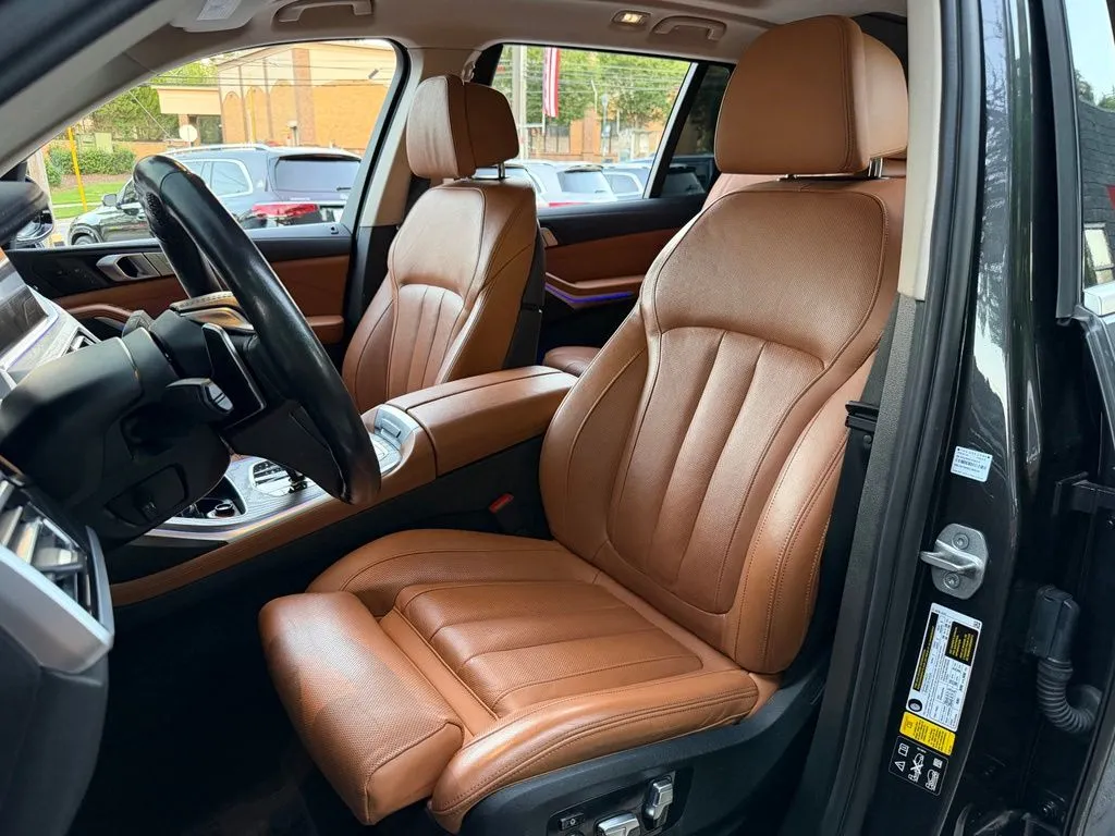 BMW X7 photo 24