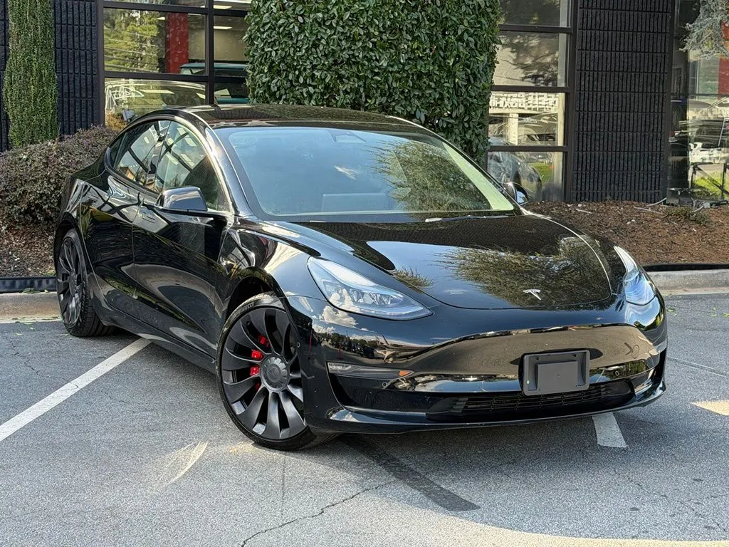Tesla Model 3 photo 7