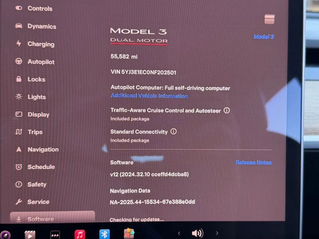 Tesla Model 3 photo 49