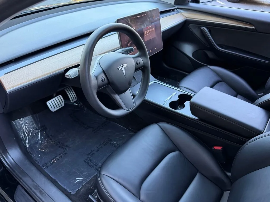 Tesla Model 3 photo 21
