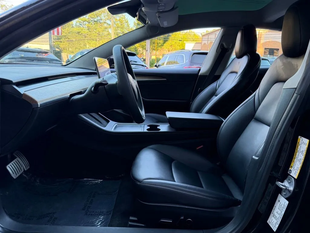 Tesla Model 3 photo 22