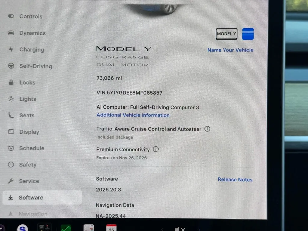 Tesla Model Y photo 52