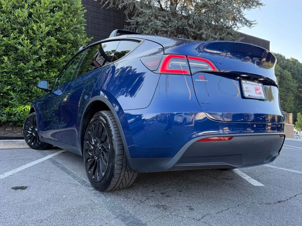 Tesla Model Y photo 20