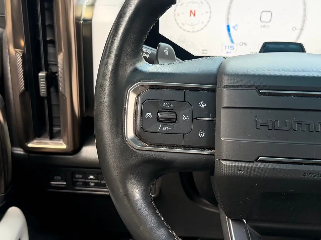 GMC Hummer EV photo 41