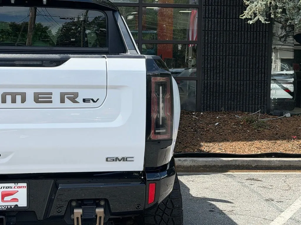 GMC Hummer EV photo 15