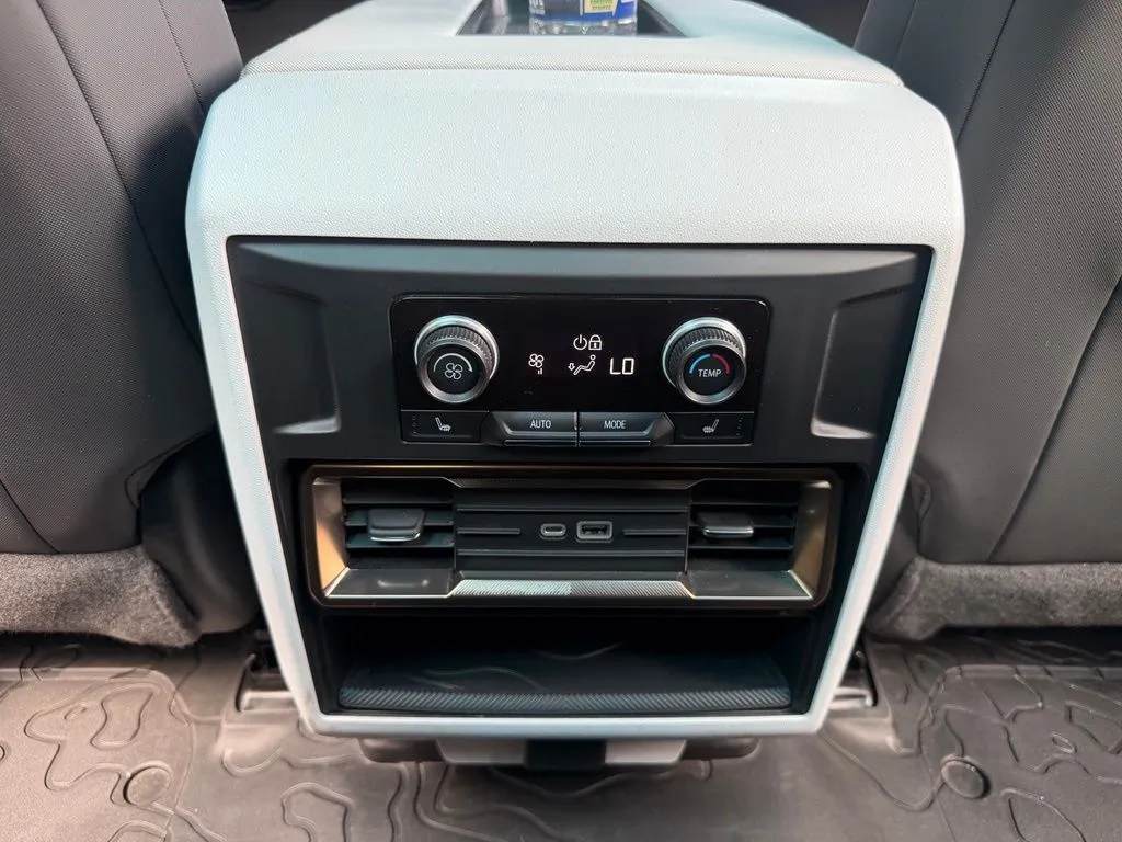 GMC Hummer EV photo 48