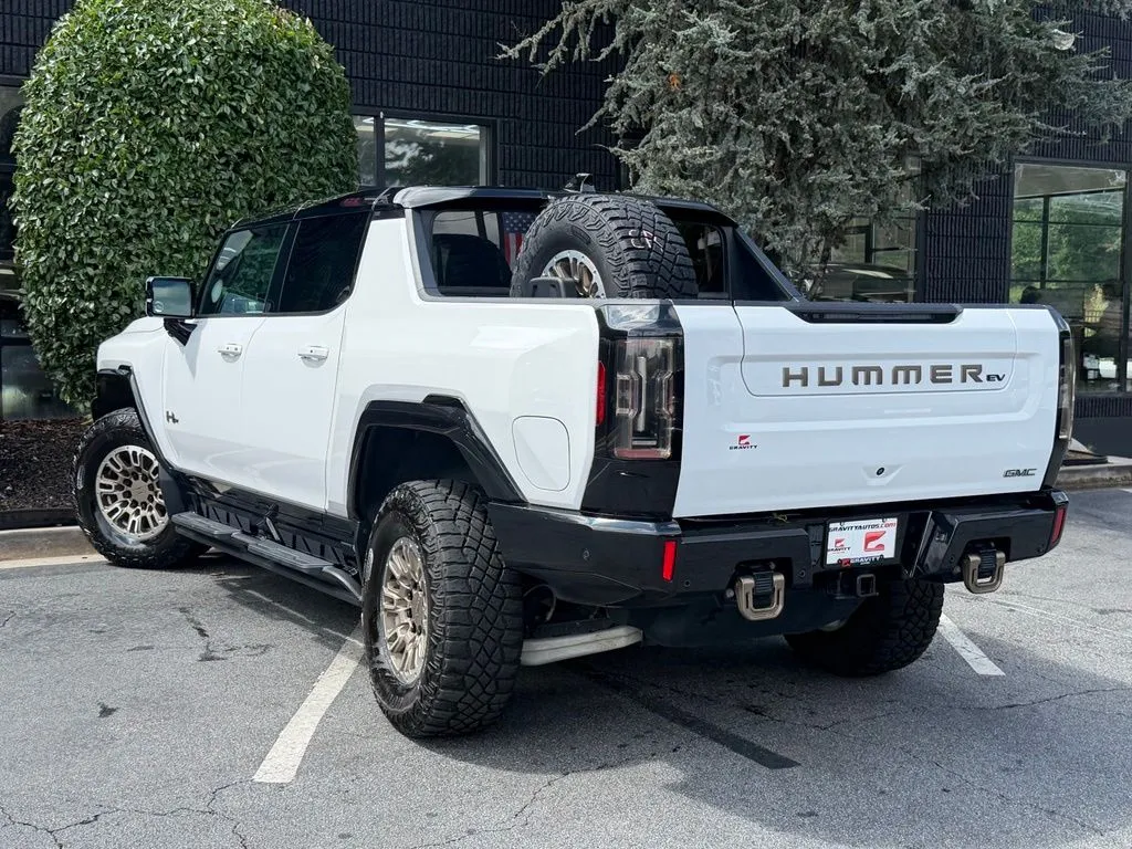 GMC Hummer EV photo 17