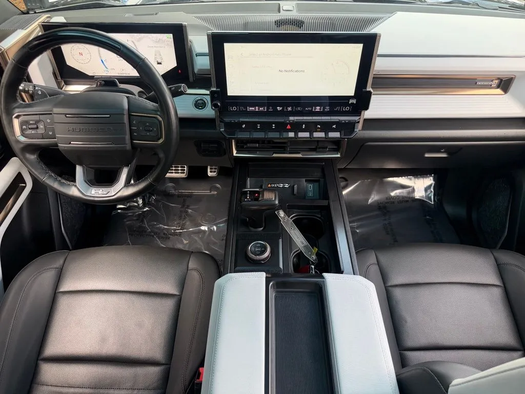 GMC Hummer EV photo 37