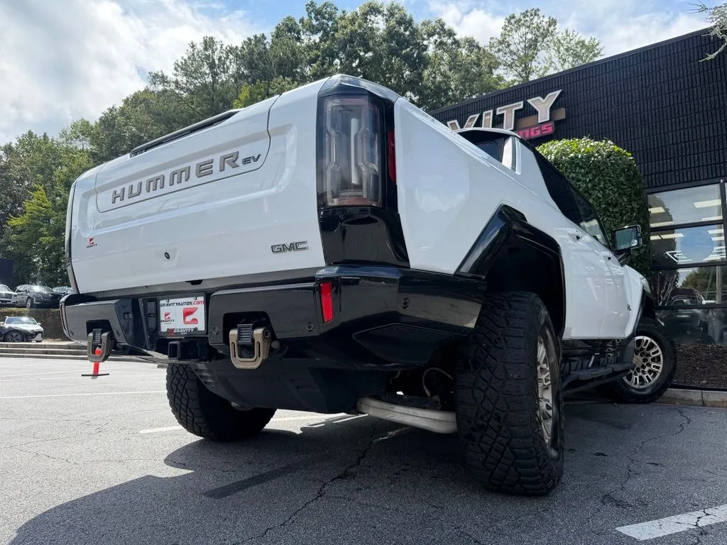 GMC Hummer EV photo 12