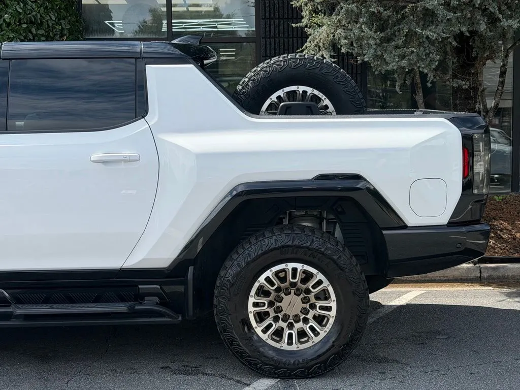 GMC Hummer EV photo 10