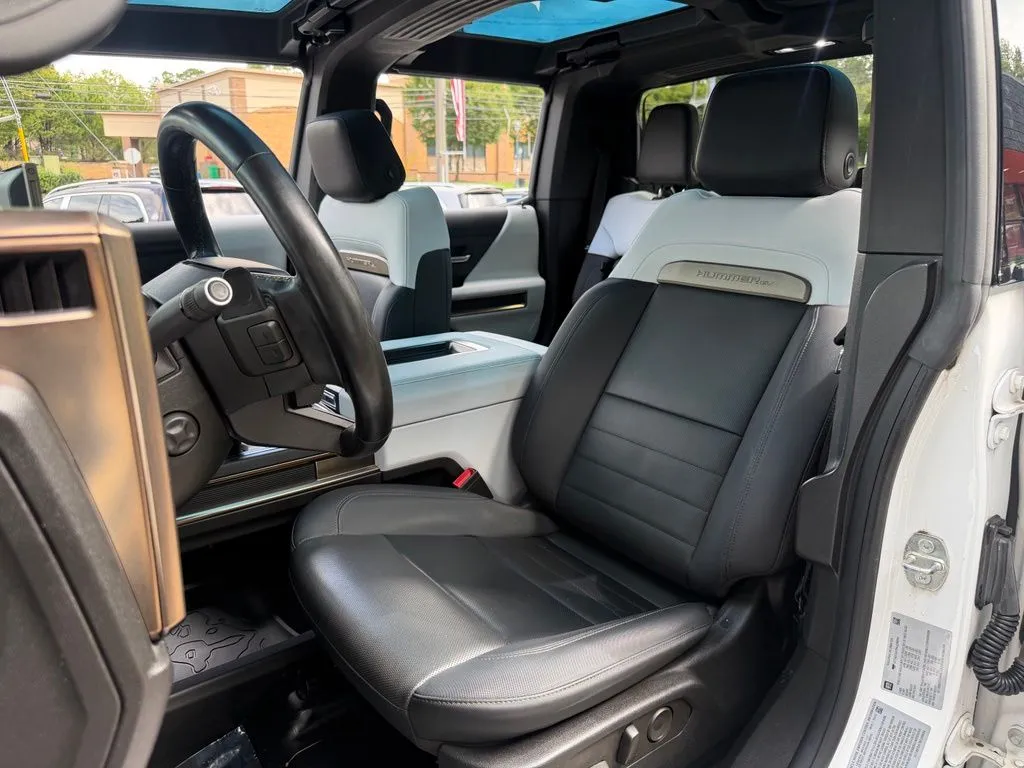 GMC Hummer EV photo 24