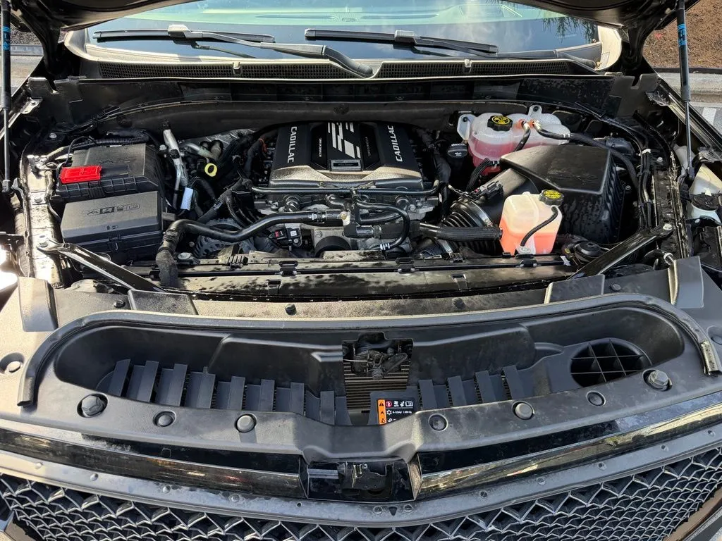 Cadillac Escalade photo 6