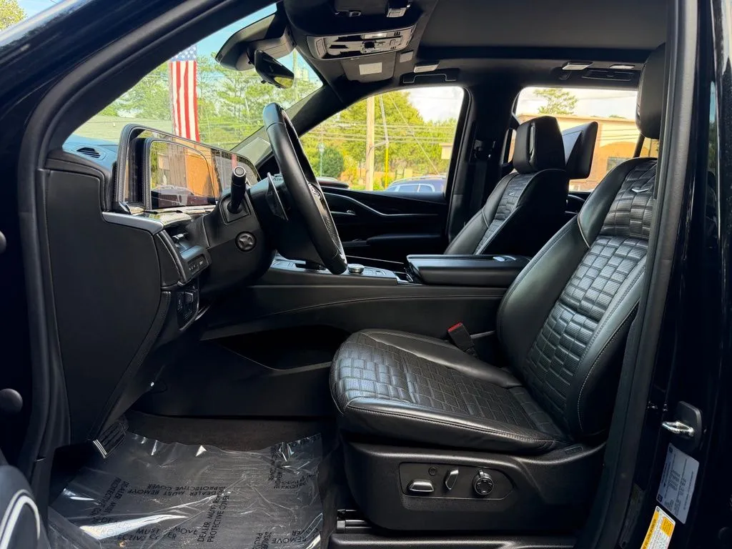 Cadillac Escalade photo 23