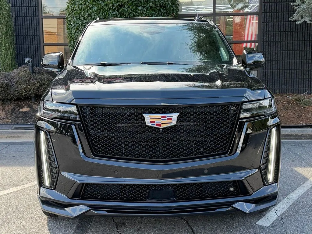 Cadillac Escalade photo 3