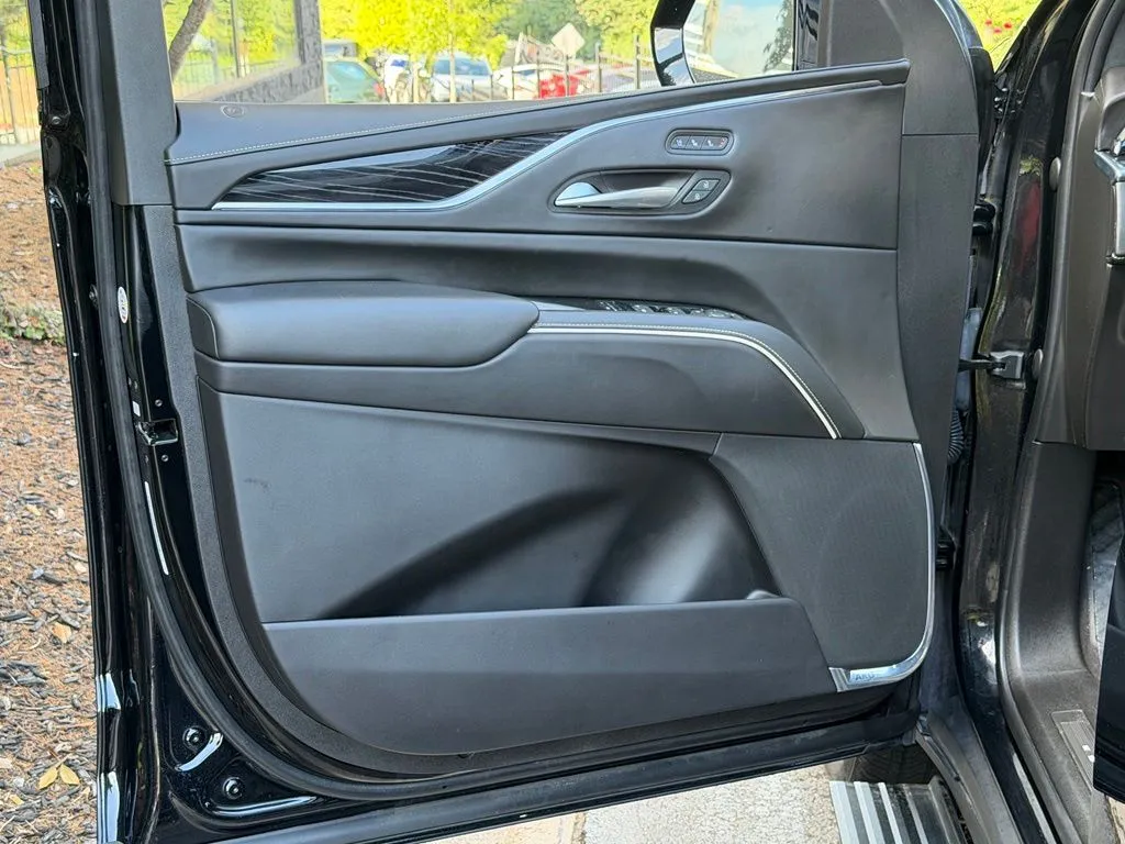Cadillac Escalade photo 26