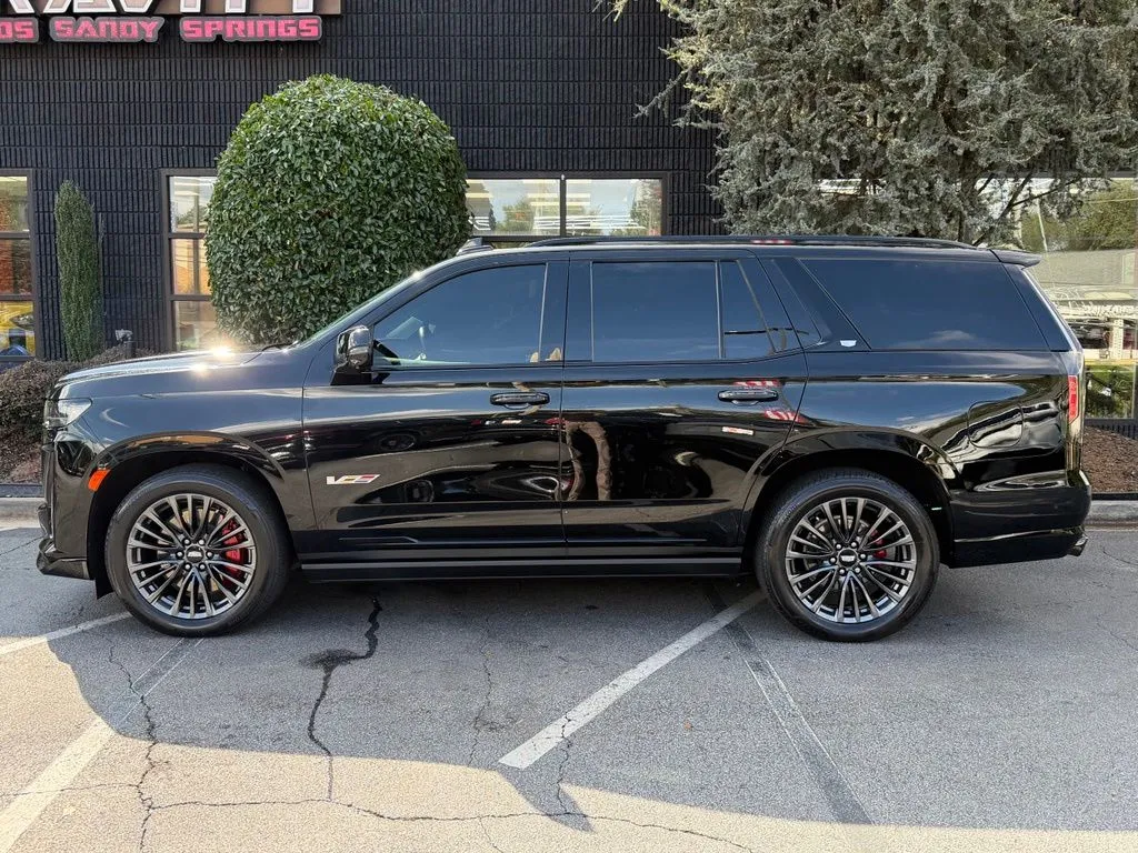 Cadillac Escalade photo 9