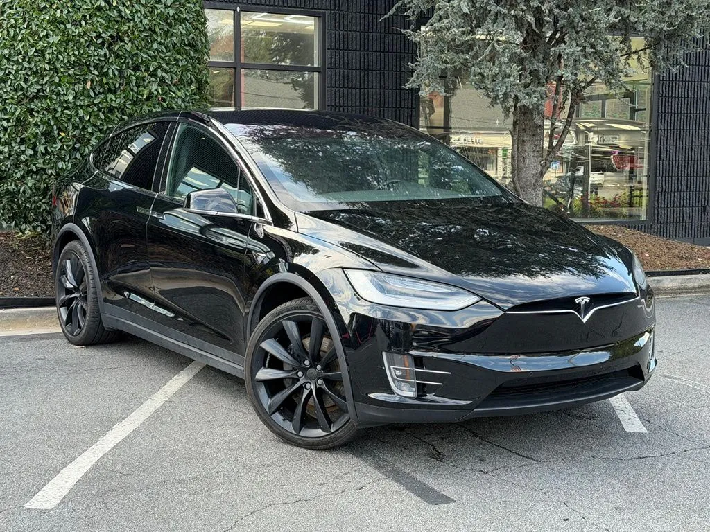 Tesla Model X photo 7