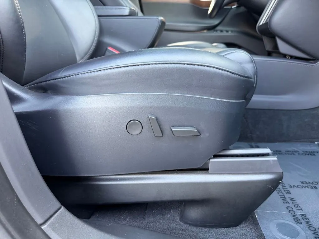 Tesla Model X photo 36