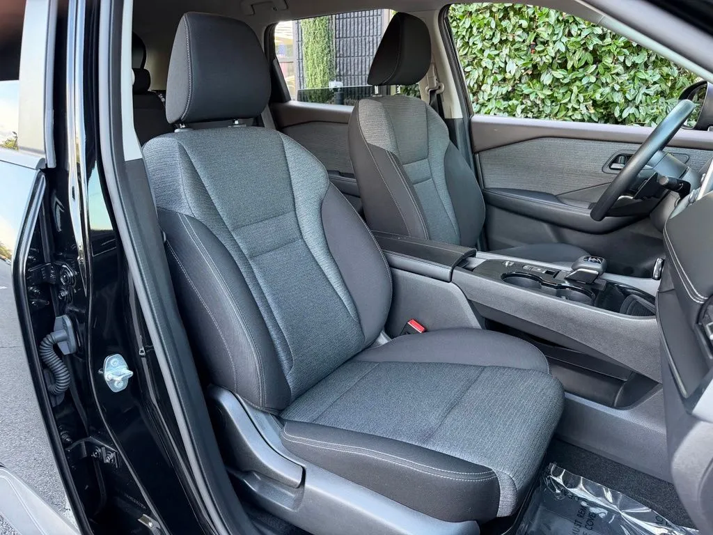 Nissan Rogue photo 34