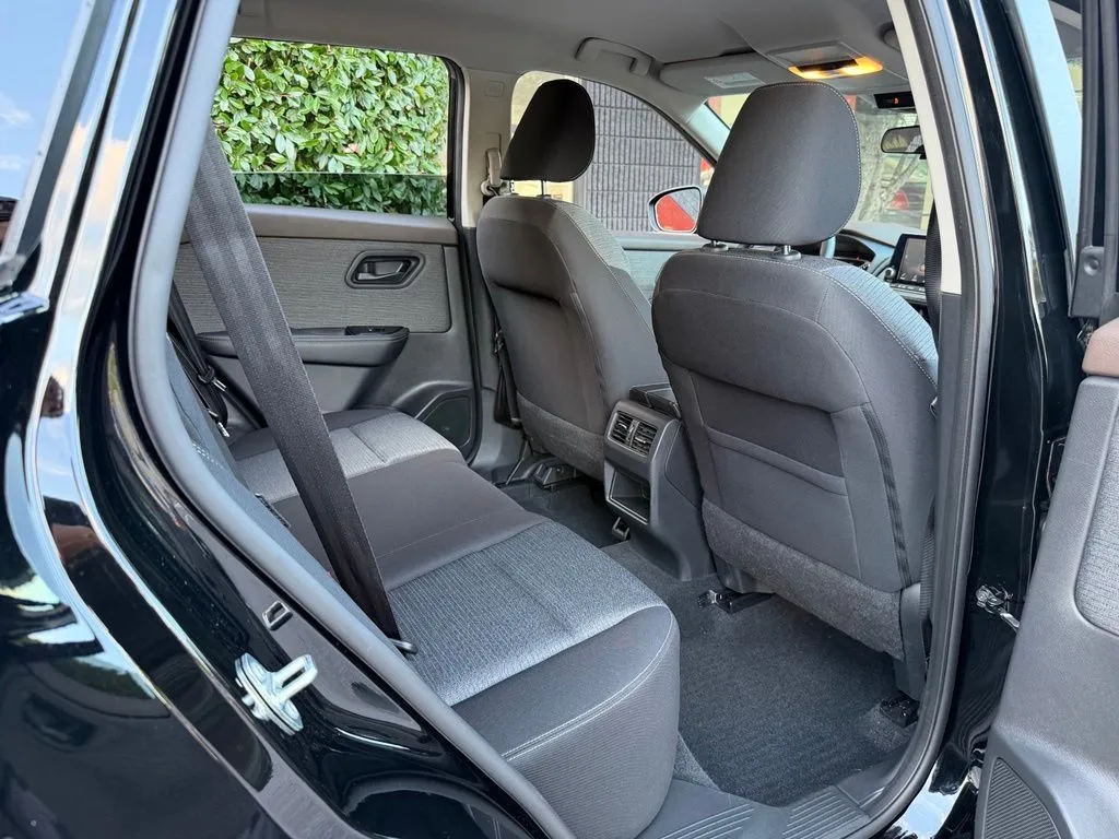 Nissan Rogue photo 37