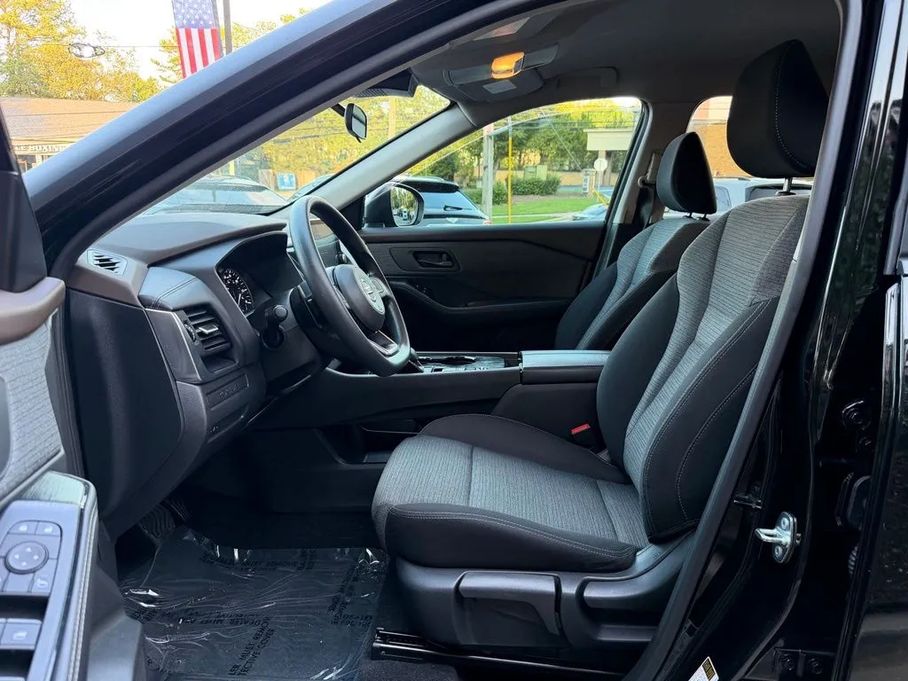 Nissan Rogue photo 25