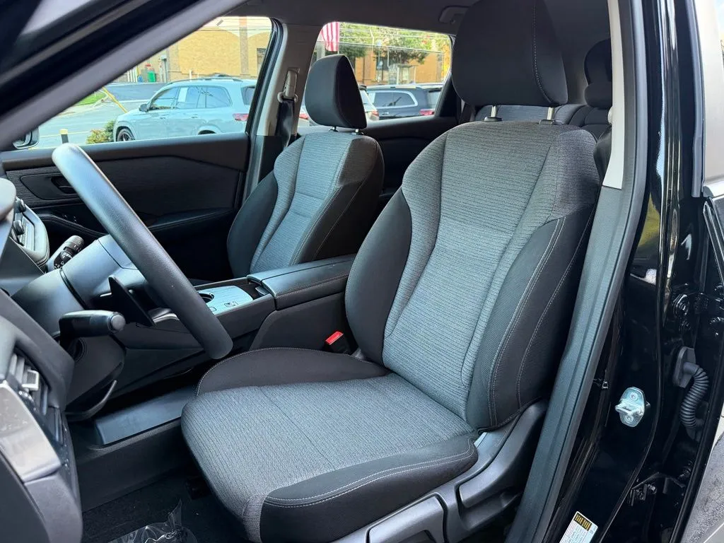 Nissan Rogue photo 26