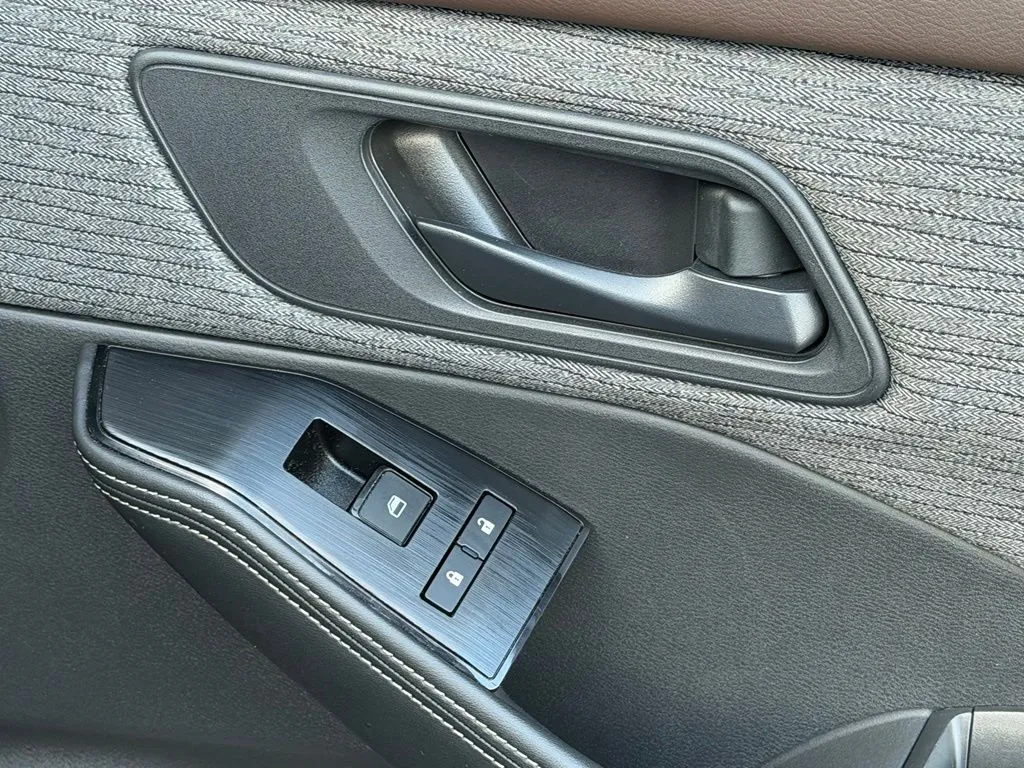 Nissan Rogue photo 36
