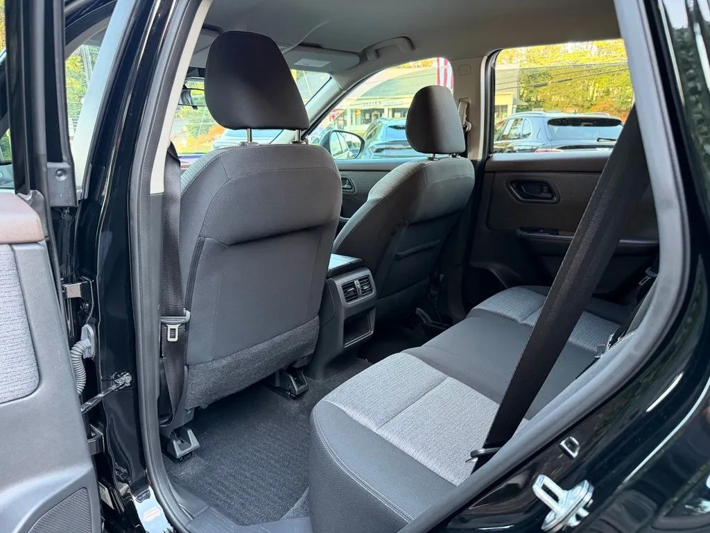 Nissan Rogue photo 30