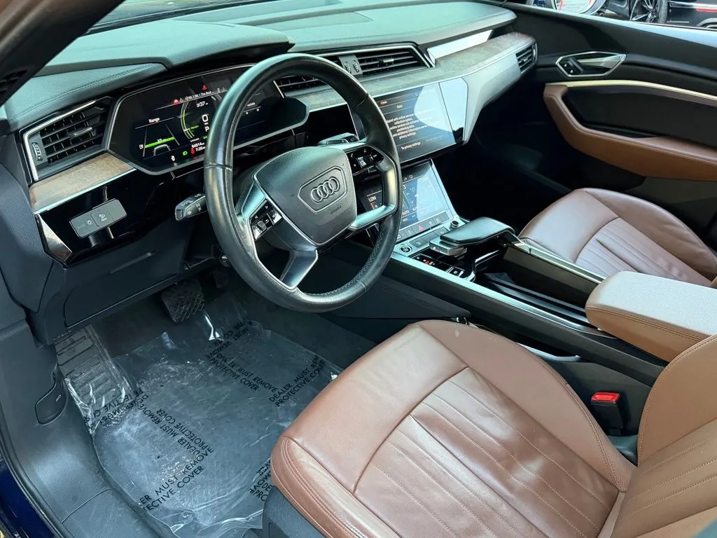 Audi e-tron photo 24