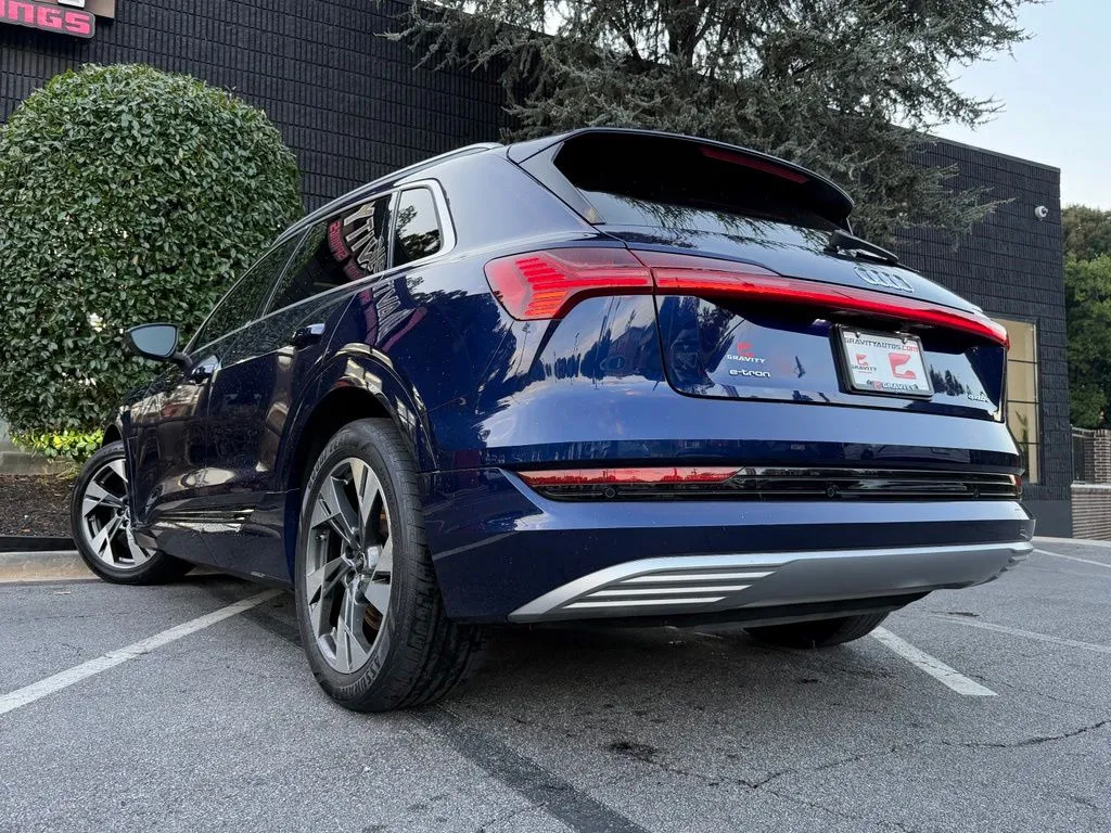 Audi e-tron photo 20
