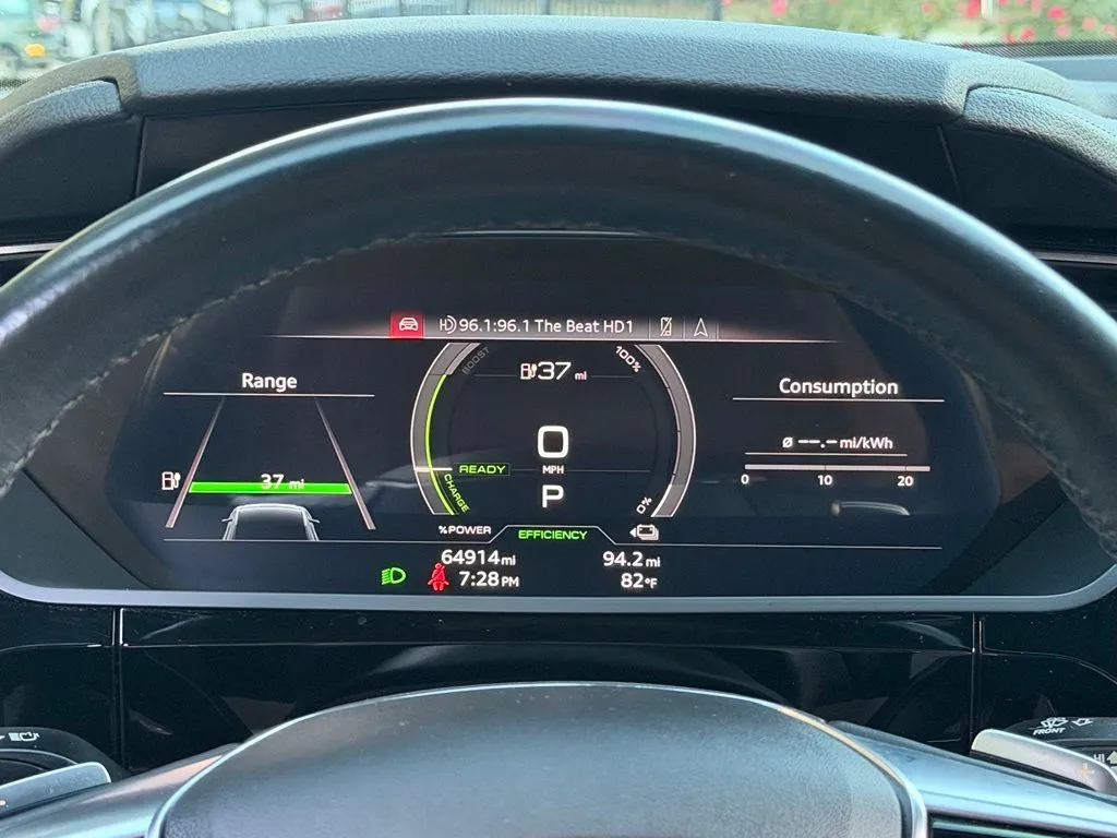 Audi e-tron photo 47